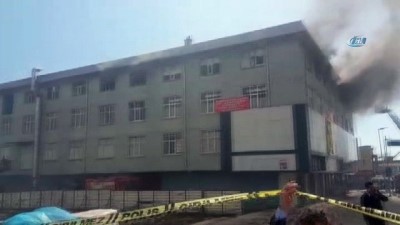 tekstil fabrikasi -  Gaziosmanpaşa'da bir tekstil fabrikasında yangın çıktı. Olay yerine çok sayıda itfaiye ekibi sevk edildi  Videosu