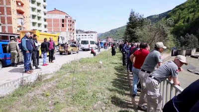 memur - Polis aracının dereye devrilmesi - Polis memuru Ayan'ın cesedi bulundu - TRABZON  Videosu