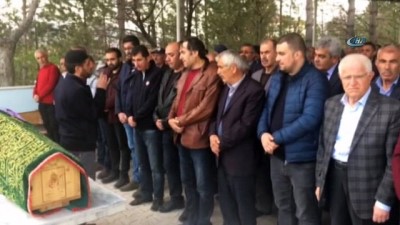 direksiyon -  Trafik kazasında ölen polis eşi defin edildi Videosu