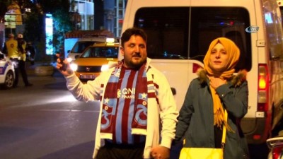 tezahur - Beşiktaşlı taraftarlar, Şenol Güneş içim hastaneye akın etti  Videosu