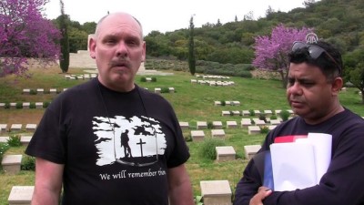 mezar taslari - Çanakkale Savaşları'nda ölen 'kardeş Anzaklar'ın peşinde - ÇANAKKALE  Videosu
