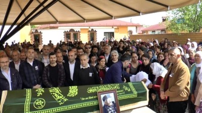  Kılıçdaroğlu’nun amcası Tunceli'de son yolculuğuna uğurlandı 