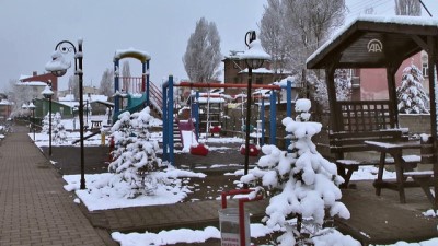 kar manzaralari - Doğu Anadolu'da baharda kar yağışı - KARS  Videosu