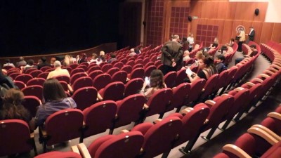 sehir tiyatrosu - 'İyi oyunlar yaptığınızda seyirci sizi yalnız bırakmıyor' - ADANA  Videosu
