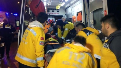 saglik ekibi - Yolcu otobüsü şarampole indi: 18 yaralı - KONYA  Videosu