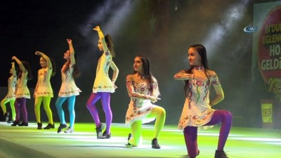  23 Nisan Çocuk Festivali’nde Anadolu Ateşi Kıvılcım Dans gösterisi 
