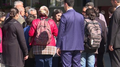 Bakan Sarıeroğlu, EKPSS adaylarını ziyaret etti - ANKARA 