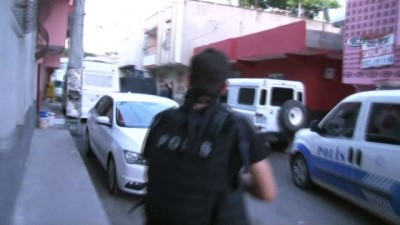 safak operasyonu -  Çeşitli suçlardan aranan şahıslara şafak baskını  Videosu