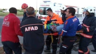  Elazığ’da kamyonet ile otomobil çarpıştı: 7 yaralı