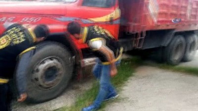 itiraf -  Kamyoncunun şase oyununu polis bozdu  Videosu