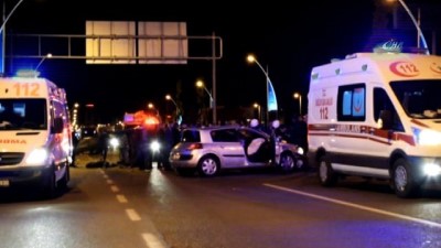 emniyet seridi -  Karşı şeride geçen otomobil 3 otomobile çarparak durabildi: 1 ölü, 4 yaralı  Videosu