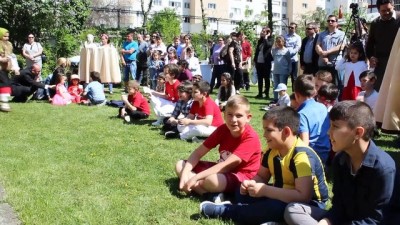 turk cocuklari - Romanya'da 23 Nisan kutlaması - BÜKREŞ  Videosu