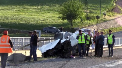riva - Trafik kazası: 3 ölü - DİYARBAKIR  Videosu