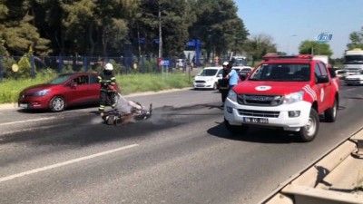  Motosiklet ve otomobil çarpıştı: 1 ölü