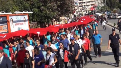 mehter takimi -  1 kilometrelik dev Türk bayrağı ile '57. Alay Çanakkale Vefa Yürüyüşü'  Videosu