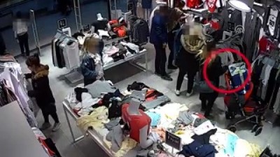 bebek arabasi - Alışveriş merkezlerinde hırsızlık yapan şüpheliler tutuklandı - İSTANBUL  Videosu