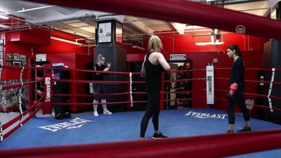 boksor - Amerikalı kadın boksör Hardy'nin yaşam ve kadın hakları mücadelesi - NEW YORK  Videosu