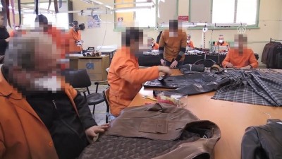 gunes enerjisi - Mahkumlar cirosu 5,5 milyon liraya ulaşan atölye için sıraya giriyor - UŞAK  Videosu