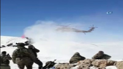 ucaksavar -  Yaklaşık 1 metre karda nöbet tutuyorlar... Mehmetçiğin Kato Dağı'nda helikopterlerle nöbet değişimi kamerada  Videosu