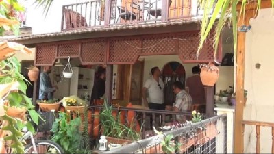 cati kati -  1 ay önce evlendiği karısını öldürüp intihar etti  Videosu