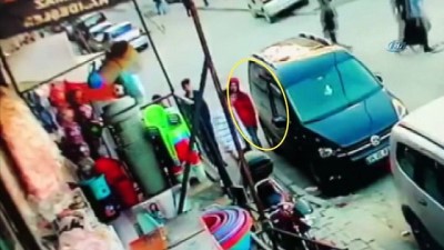 saglik ekibi -  16 yaşındaki genç herkesin gözü önünde öldürüldü...Dehşet anları kamerada  Videosu