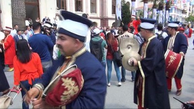 guvenlik gorevlisi -  478. Mesir Macunu Festivali kortej yürüyüşüyle başladı  Videosu