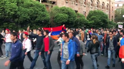 riva - Ermenistan’da protesto gösterileri (2) - ERİVAN Videosu