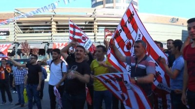  Meral Akşener’e Nevşehirspor taraftarlarından şok...Taraftarlar Akşener'e 'Recep Tayyip Sloganı' ile karşılık verdi