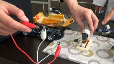 elektrikli arac -  Oyuncak arabasını şarj etmekten sıkıldı, uzaktan hızlı şarj sistemi kurdu  Videosu