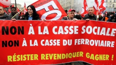 ayetler -  - Fransa’da 3 ay sürecek grevler için işçiler sokağa indi Videosu