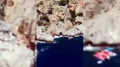 hucumbot - Muğla'da teknenin batması - 79 kazazede Sahil Güvenlik ve Deniz Kuvvetlerine ait iki hücumbotla kurtarıldı - MUĞLA Videosu
