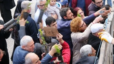 kan bagisi -  Samsun'da fidan izdihamı...5 bin fidan 20 dakikada tükendi Videosu