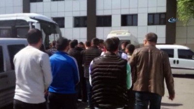 katil zanlisi -  İki hasım çetenin üyeleri adliyeye sevk edildi  Videosu