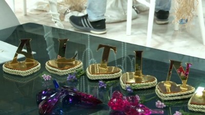 gram altin -  Mücevher Fuarı’nın gözdesi 1 milyon 100 bin TL’lik altın elbise satıldı  Videosu