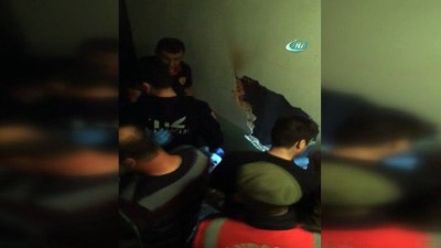 asansor boslugu -  4'üncü kattan asansör boşluğuna düşen şahsı itfaiye duvarı kırarak böyle kurtardı Videosu