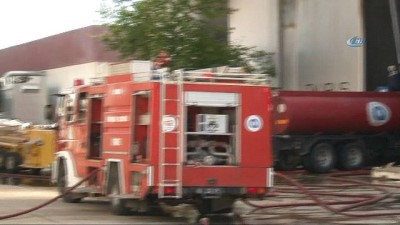 serbest bolge -  Antalya serbest bölgede yangın... Tekne imalathanesinde çıkan yangın kontrol altına alınmaya çalışılıyor  Videosu