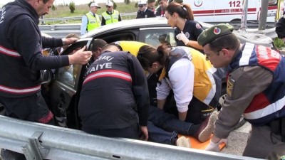cumhuriyet savcisi - İki otomobil çarpıştı: 1 ölü, 5 yaralı - KIRKLARELİ Videosu