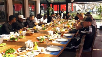 Atiker Konyaspor teknik heyeti ve oyuncuları kahvaltıda bir araya geldi