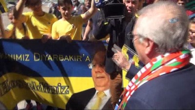 aliskanlik - Aziz Yıldırım: 'İnşallah Diyarbakır'da kupayı kaldırırız'  Videosu