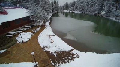 yabanci turist - Limni Gölü'nde ilk baharda kar havadan görüntülendi - GÜMÜŞHANE  Videosu