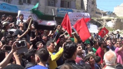  - Suriyeliler Türk askerinin İdlib’e girmesi için gösteri düzenledi
- “Erdoğan risalemizi oku, akan kan şelalemizi durdur”