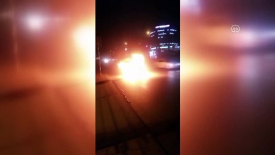 kirkoy - Bakırköy'de seyir halindeki takside yangın - İSTANBUL  Videosu