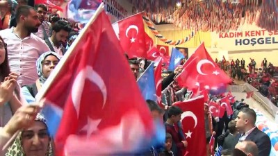 Cumhurbaşkanı Erdoğan: (Fırat Kalkanı ve Zeytin Dalı Harekatları ile) Arka plandaki büyük oyuna can alıcı iki darbe vurduk' -VAN