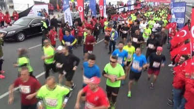 Vodafone İstanbul Yarı Maratonu start aldı 