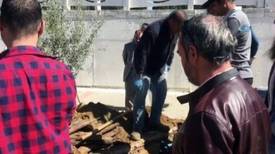 emekli maasi -  Babalık davası mezar açtırdı  Videosu