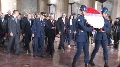 yaris - Galatasaray yönetimi Anıtkabir'de Videosu