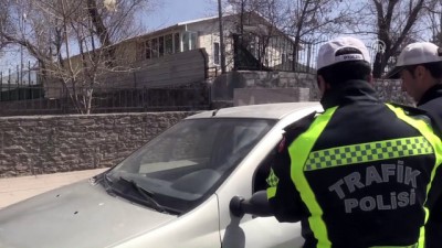 begendik - Polisten sürücülere 'çikolatalı' uyarı - KARS  Videosu