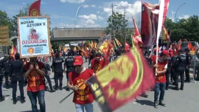 tertip komitesi -  Ankara'da 1 Mayıs, binlerce kişinin katılımıyla kutlandı Videosu
