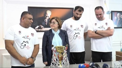 tekerlekli sandalye basketbol - Avrupa şampiyonlarından Fatma Şahin’e ziyaret Videosu