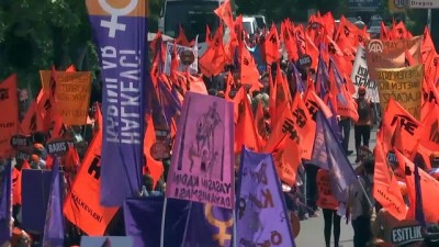 miting alani - İstanbul'da 1 Mayıs - Gruplar Maltepe Sahil Etkinlik Alanı'na girmeye başladı (2) - İSTANBUL Videosu